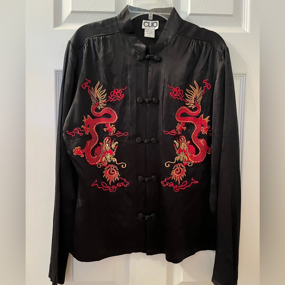 Chinese 100% Silk Dragon Embroidered blouse w/Mandarin collar & frog closures.